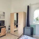 - Maisonnette Climatisee Avec Terrasse Et Parking - A Pied Le Barcarès