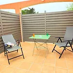 - Maisonnette Climatisee Avec Terrasse Et Parking - A Pied Apartment