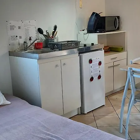 Maison Pour 3 Personnes Casa 3 Personas House For 3 People アパート Le Barcarès